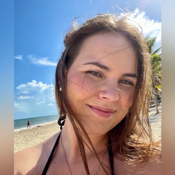 Meet your Posher, Joanna - Picture 5 of 5